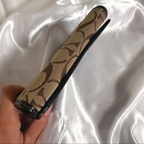 Coach Wallet - Picture 3 of 9